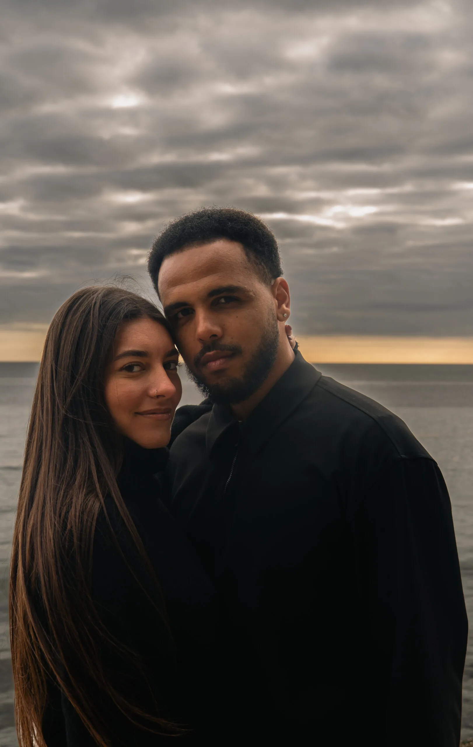 Séance couple au coucher de soleil à Marseille