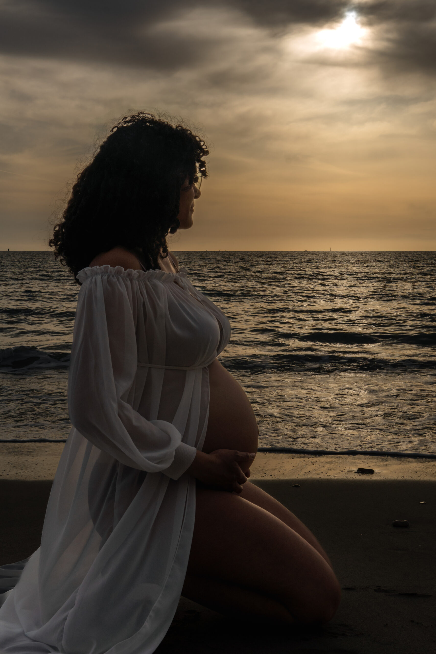 Shooting Grossesse à Marseille à la plage